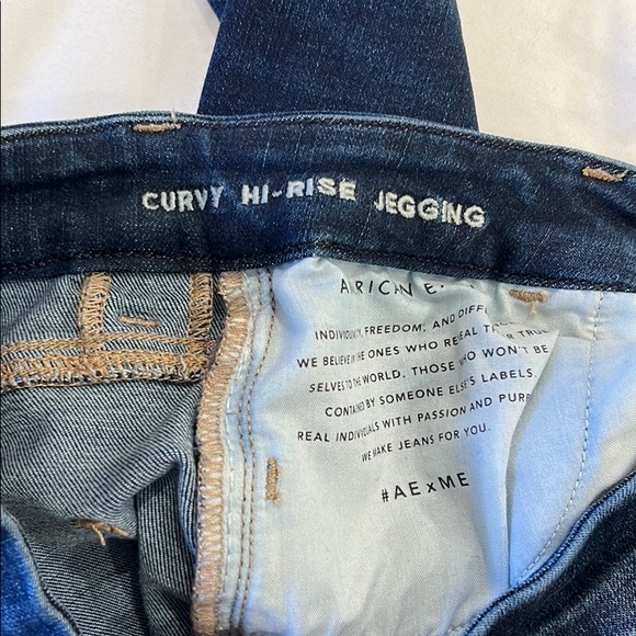 American Eagle Curvy Hi Rise Jeggings - Picture 3 of 5